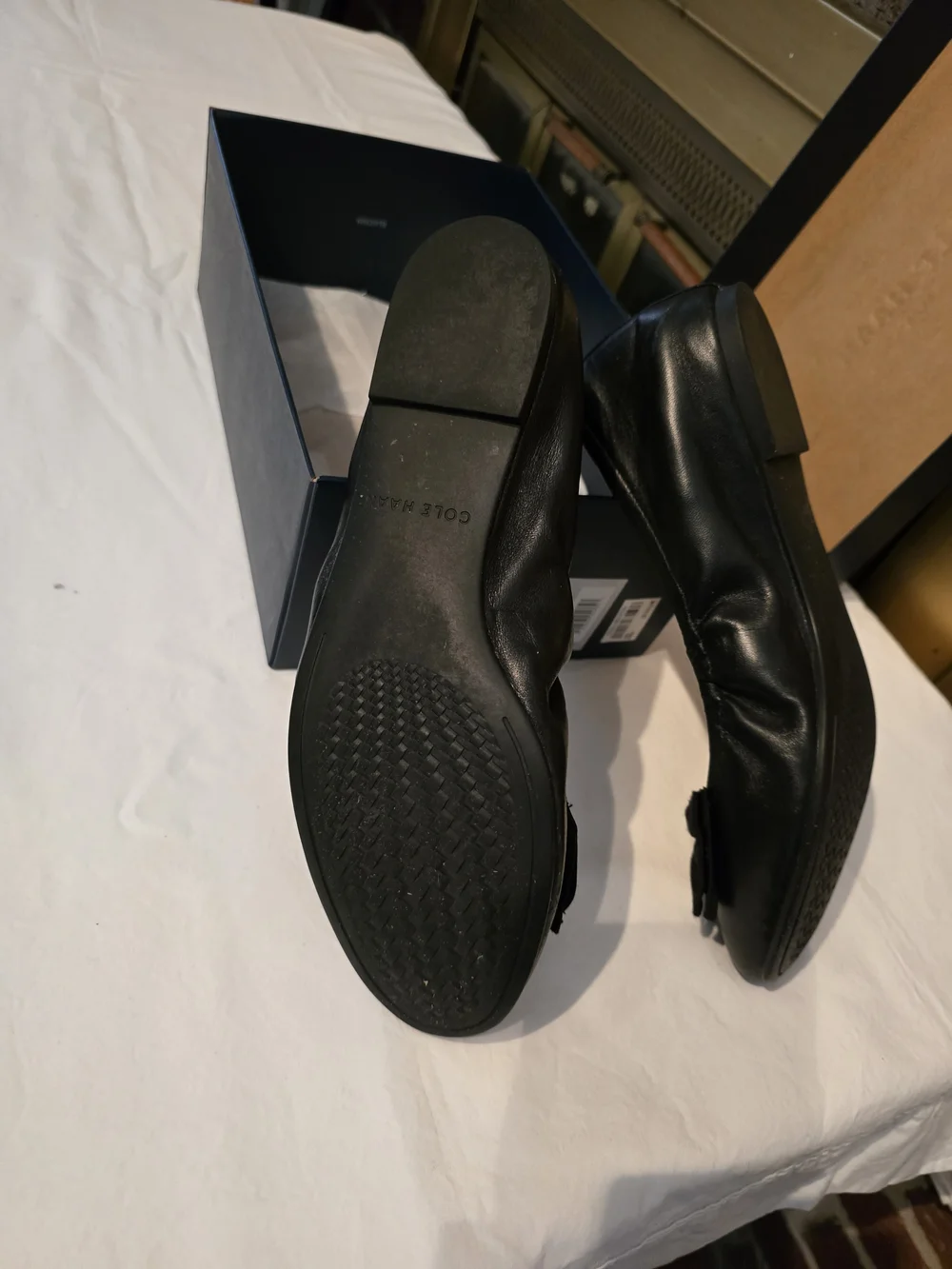 Cole Haan Black Leather Ballet Flats with Bow and Gold Accent Size 9.5